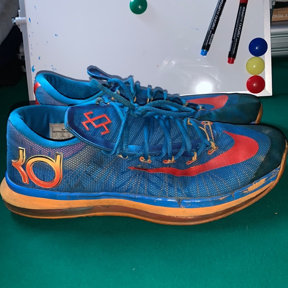 KD 6 Elite blue and orange. Size 11. Rough condition